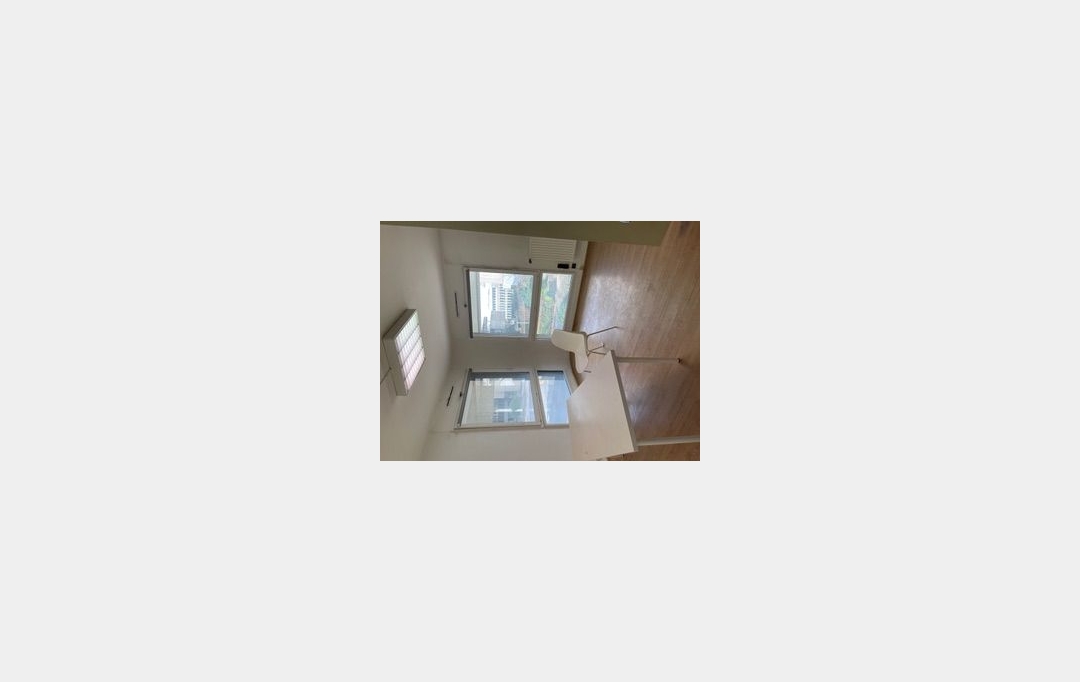 IRINA IMMOBILIER : Apartment | SAINT-ETIENNE (42100) | 105 m2 | 54 000 € 